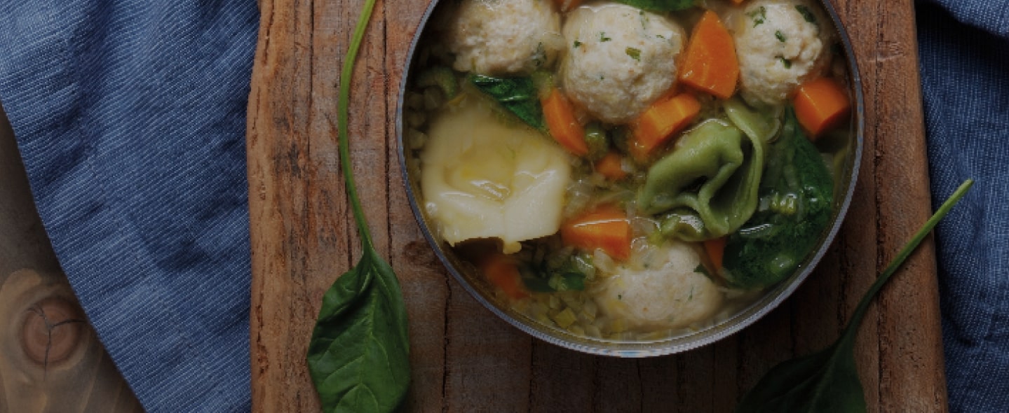 Sopa de Tortellini com Almôndegas de Peru